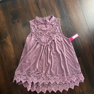 Lace Trim Sleeveless  Top